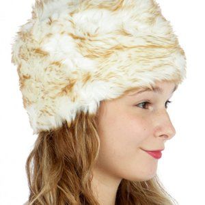 NWT D&Y Winter White Faux Fur Elegant Pill Box Hat Cozy Fashion Bucket Cap